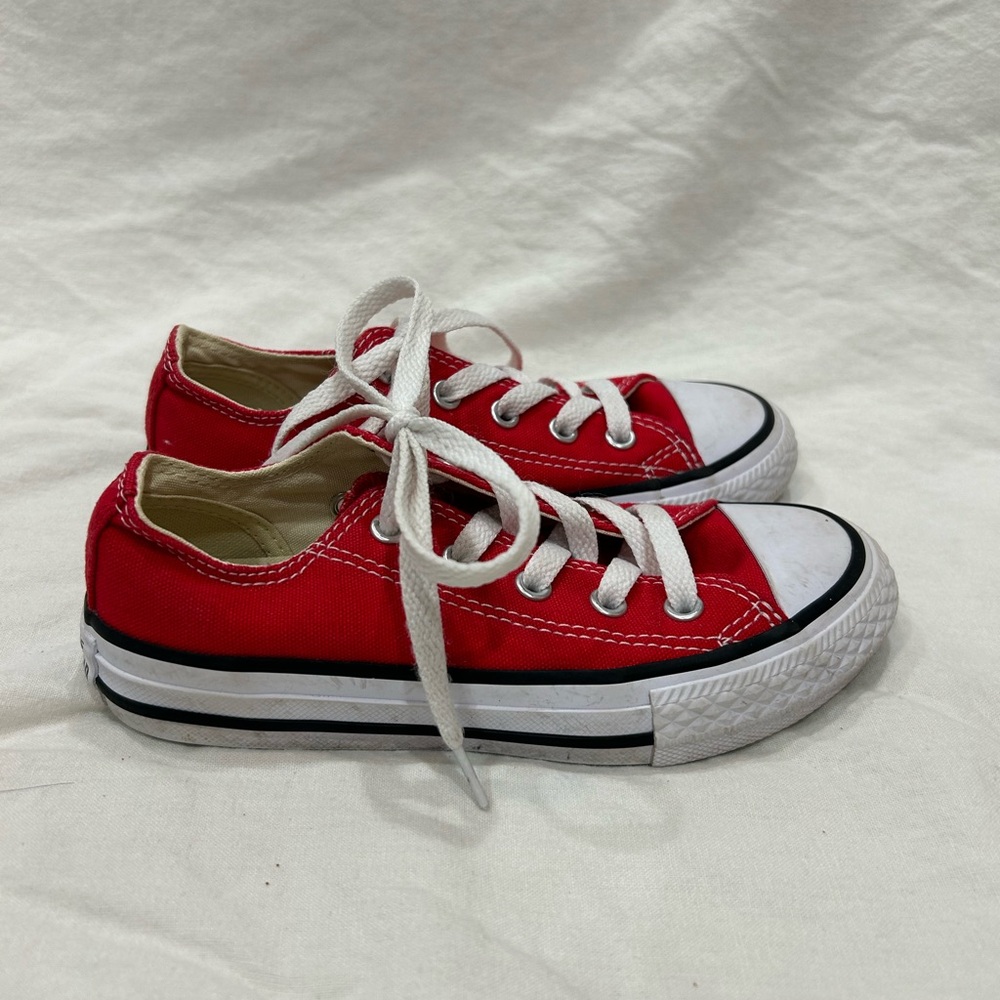 EUC Kids Converse sz 12